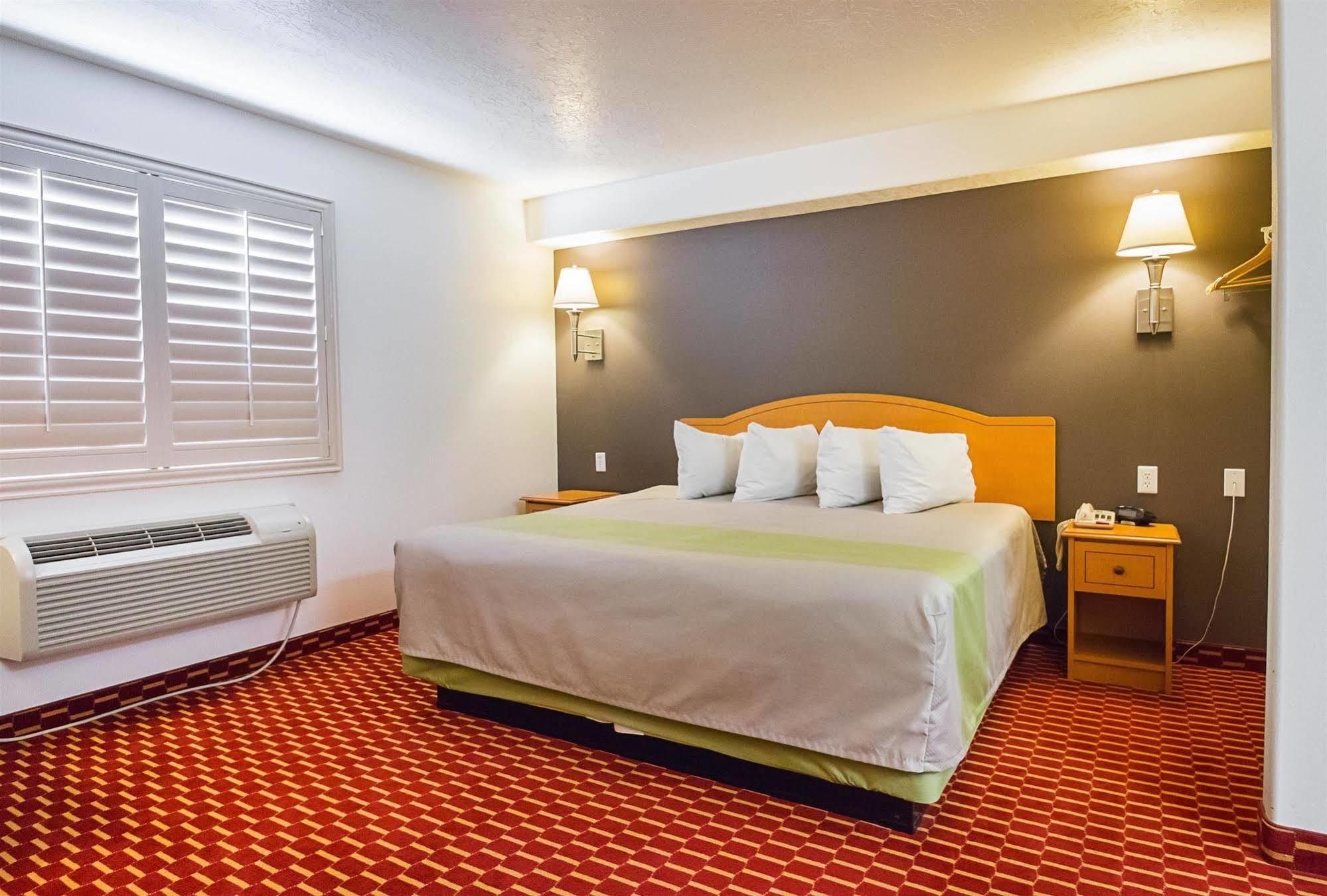 Executive Inn & Suites Extended Stay - Vernal Room photo