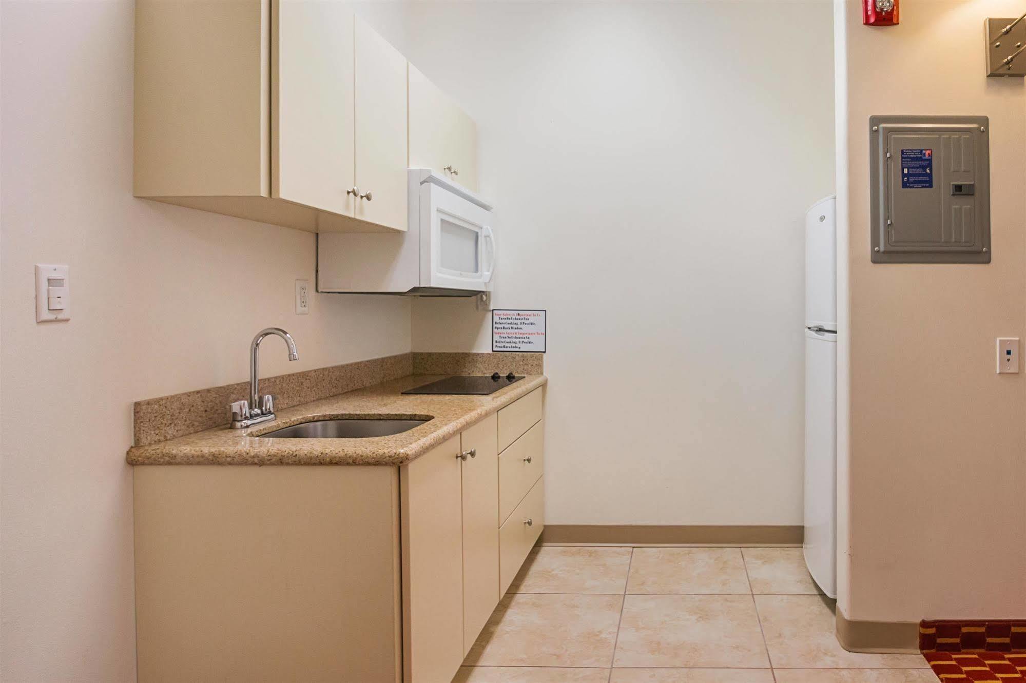 Executive Inn & Suites Extended Stay - Vernal Room photo